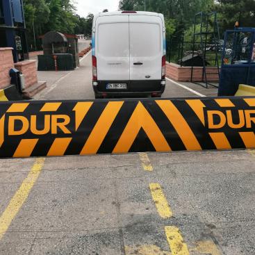 Road Blocker thumbnail